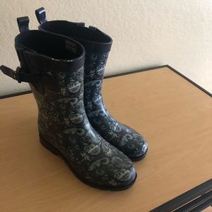 Rainboots